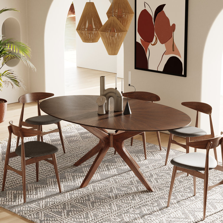 Oval dining discount table with chairs